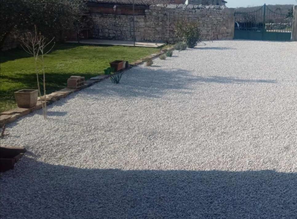 Holiday Home Stancija Becic Mugeba Exterior foto