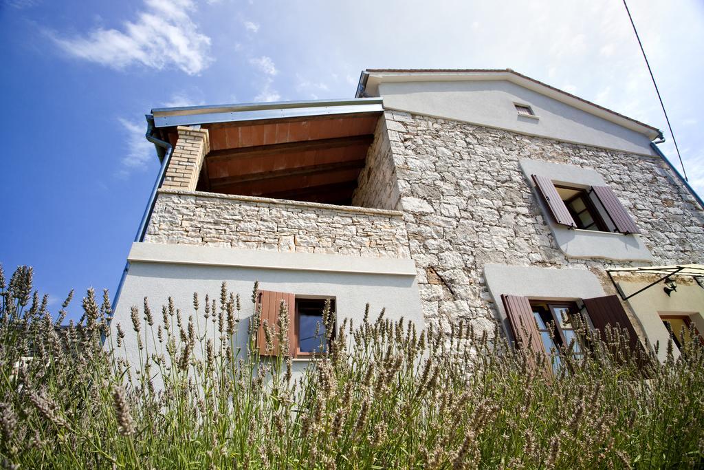 Holiday Home Stancija Becic Mugeba Exterior foto